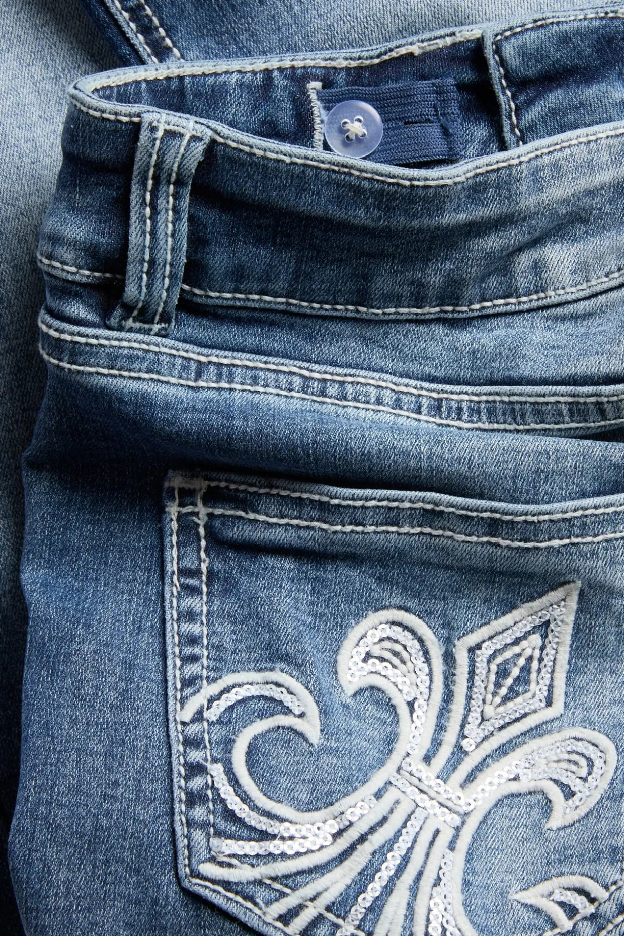 Bootcut-farkut, joissa on matala vyötärö ja brodeeratut takataskut | Denim | Lapset | Kappahl