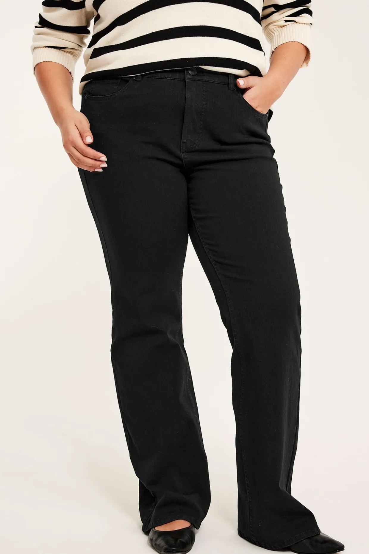 Bootcut jeans high waist | Musta | Naiset | Kappahl