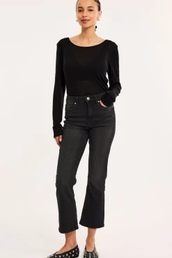 Cropped flare jeans regular waist | Pesty musta denim | Naiset | Kappahl