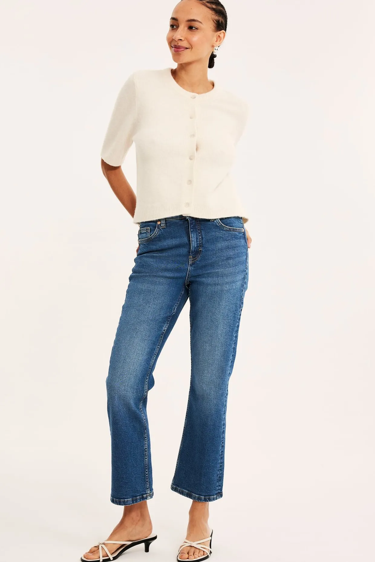 Cropped flare jeans regular waist | Denim | Naiset | Kappahl