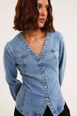 Denimpaita, jossa on korostettu vyötärö | Vaalea denim | Naiset | Kappahl