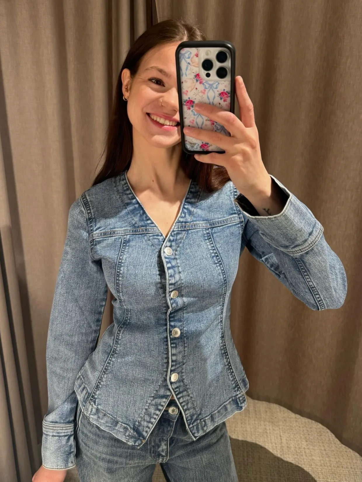 Denimpaita, jossa on korostettu vyötärö | Vaalea denim | Naiset | Kappahl
