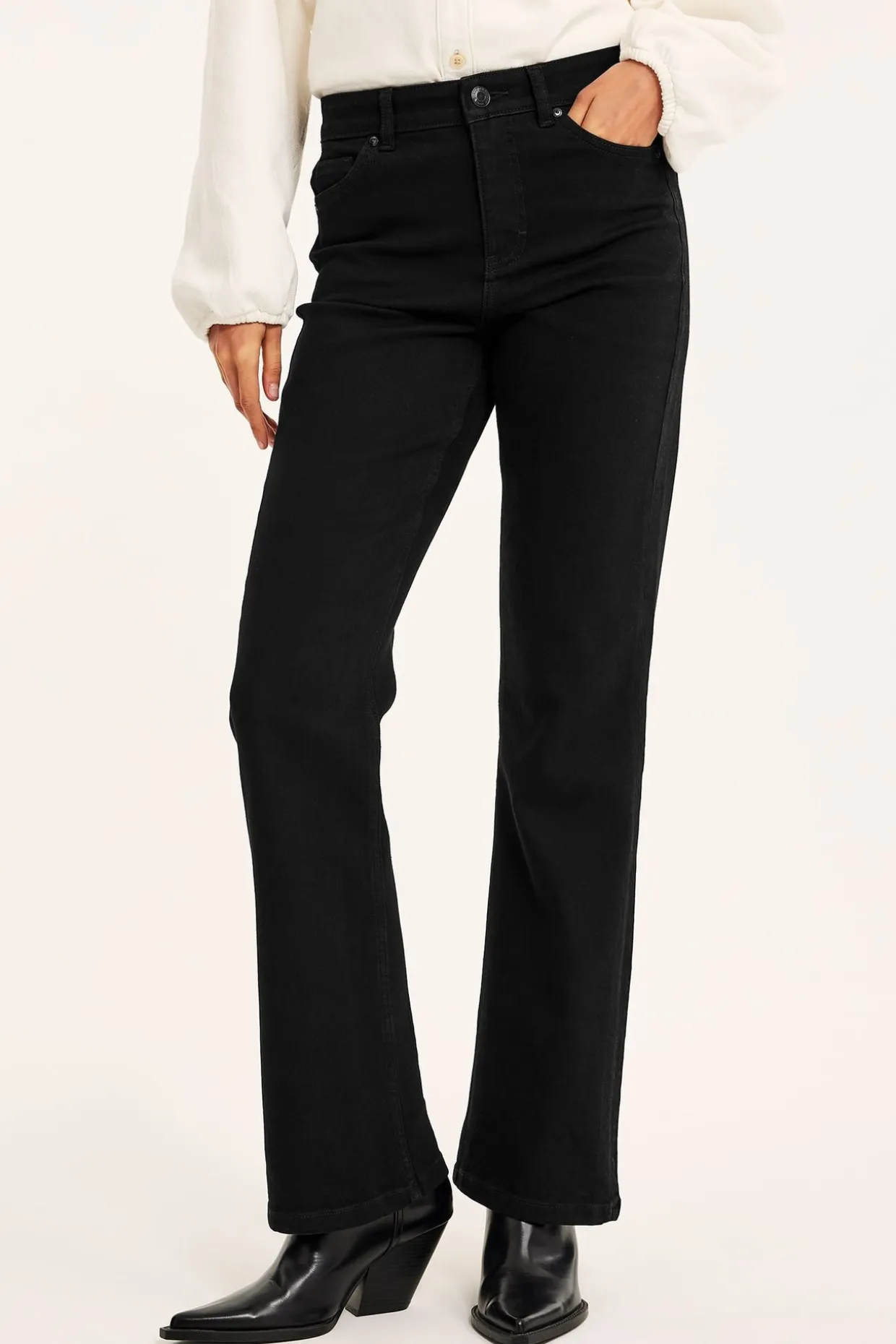 Flare jeans regular waist | Musta denim | Naiset | Kappahl
