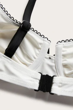 Kaarituellinen bikiniyläosa | Luonnonvalkoinen | Naiset | Kappahl