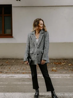 Kick flare -vakosamettihousut | Musta | Naiset | Kappahl