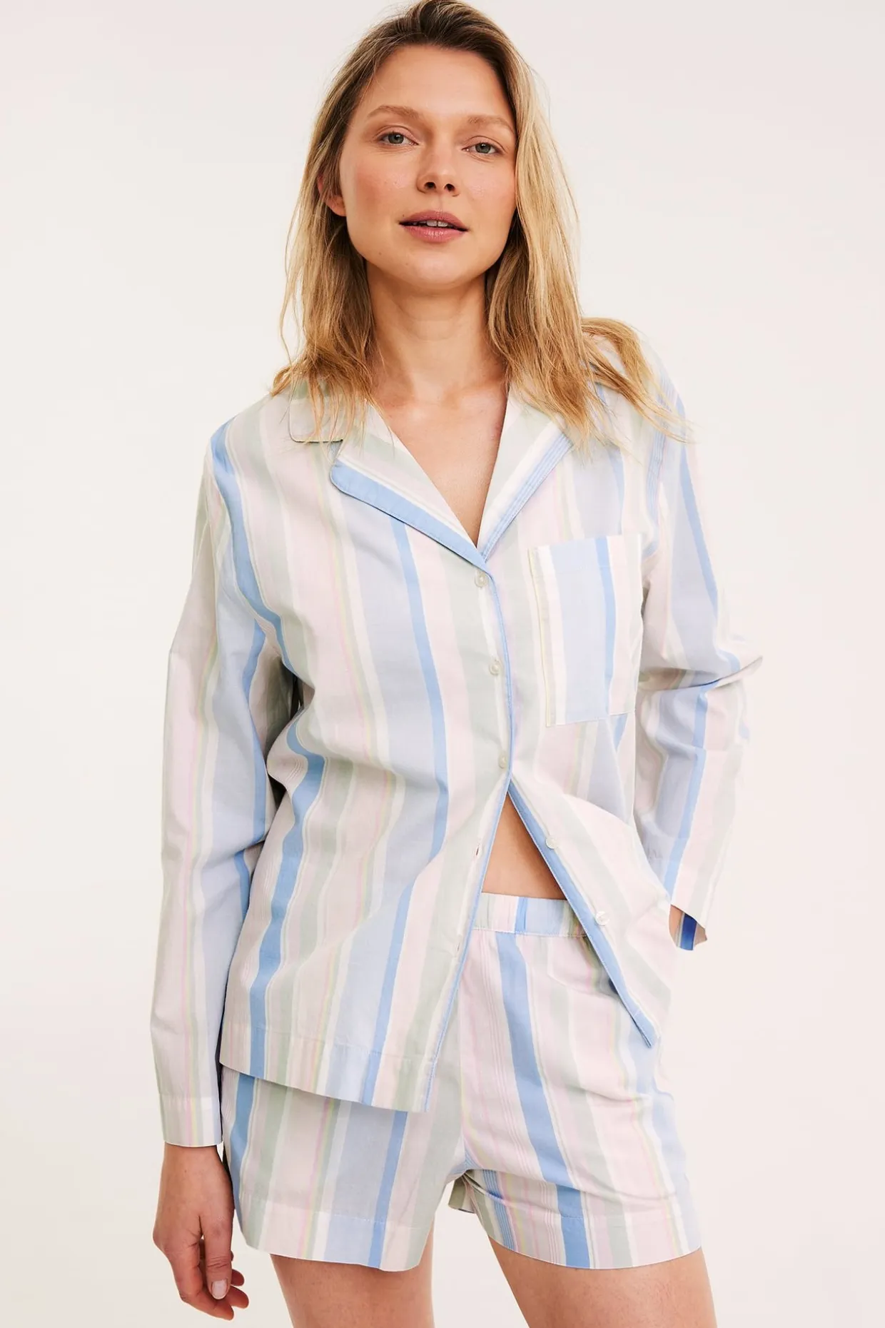 Kudottua puuvillaa olevat pyjamashortsit