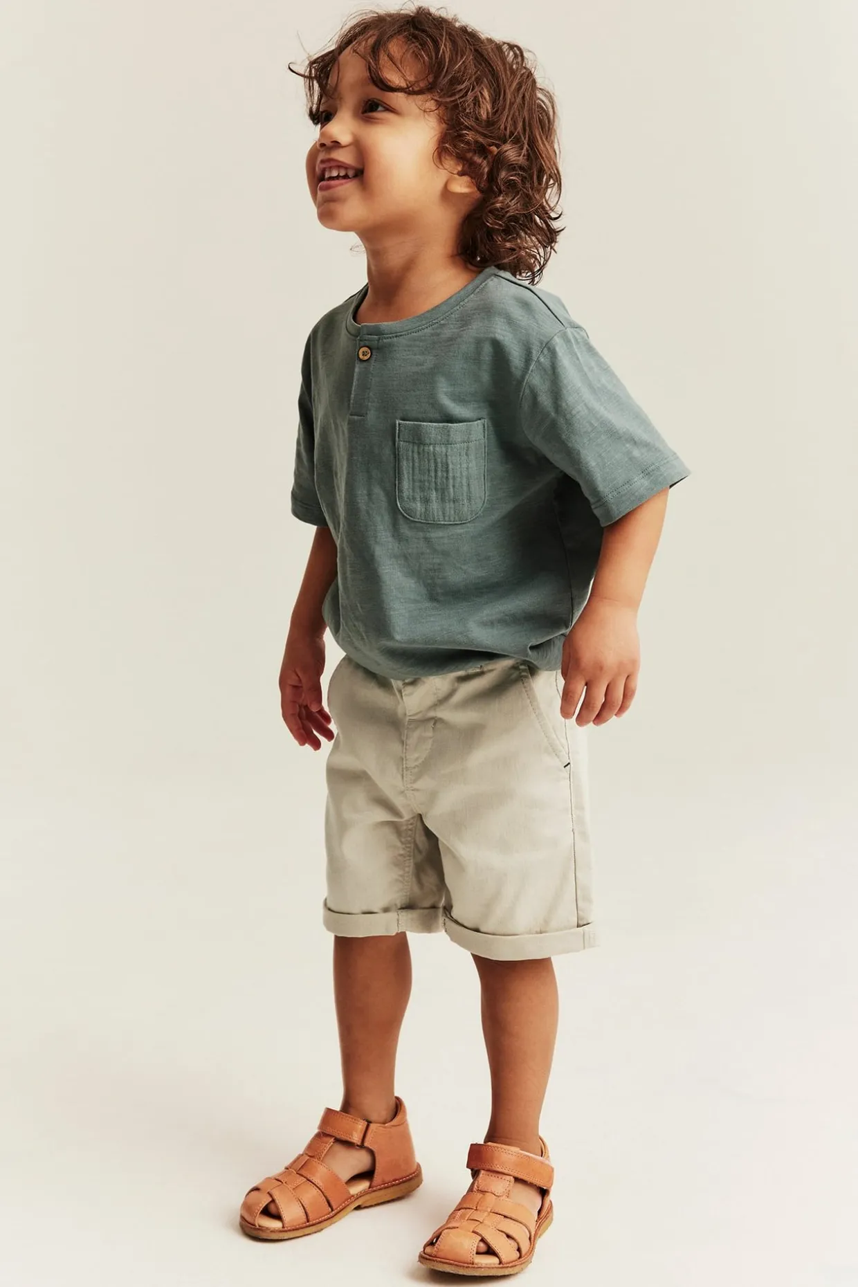 Kudotut shortsit, jossa taskut | Beige | Lapset | Newbie