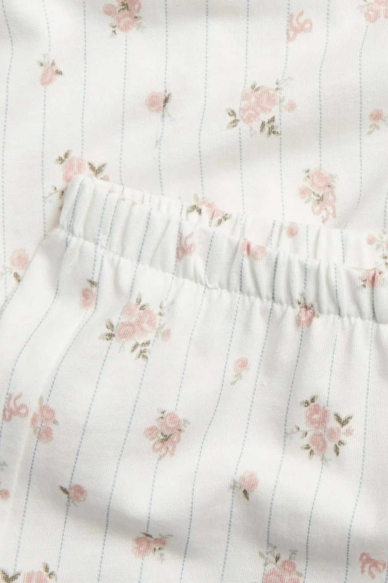 Kukallinen röyhelösomisteinen pyjama | Luonnonvalkoinen | Lapset | Newbie