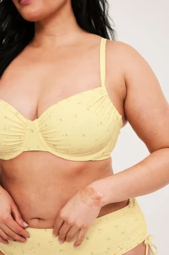 Kukkakuvioinen bikiniyläosa, jossa on kaarituet | Vaaleanbeige | Naiset | Kappahl