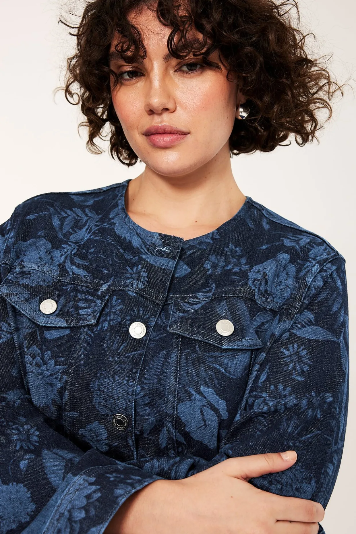 Kuviollinen farkkutakki | Denim | Naiset | Kappahl