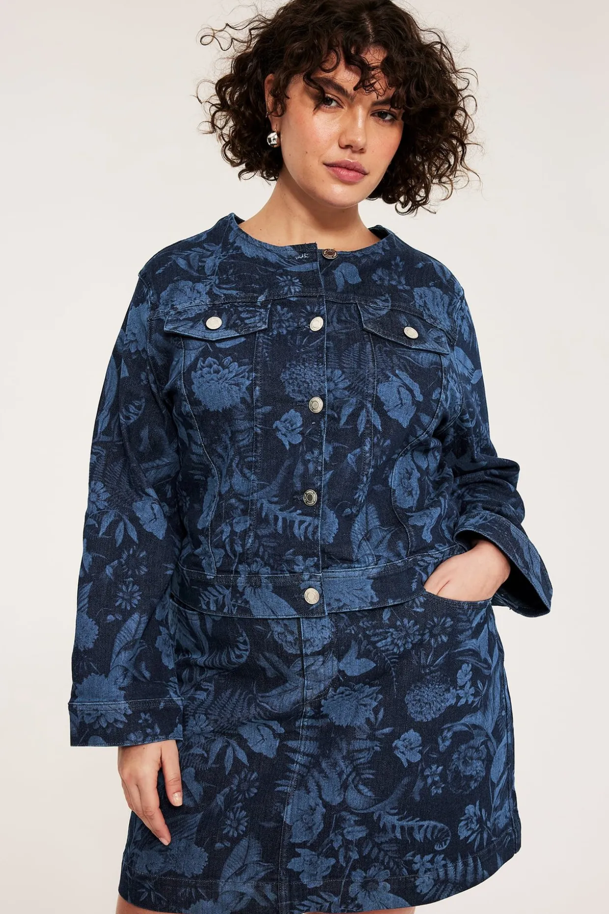 Kuviollinen farkkutakki | Denim | Naiset | Kappahl