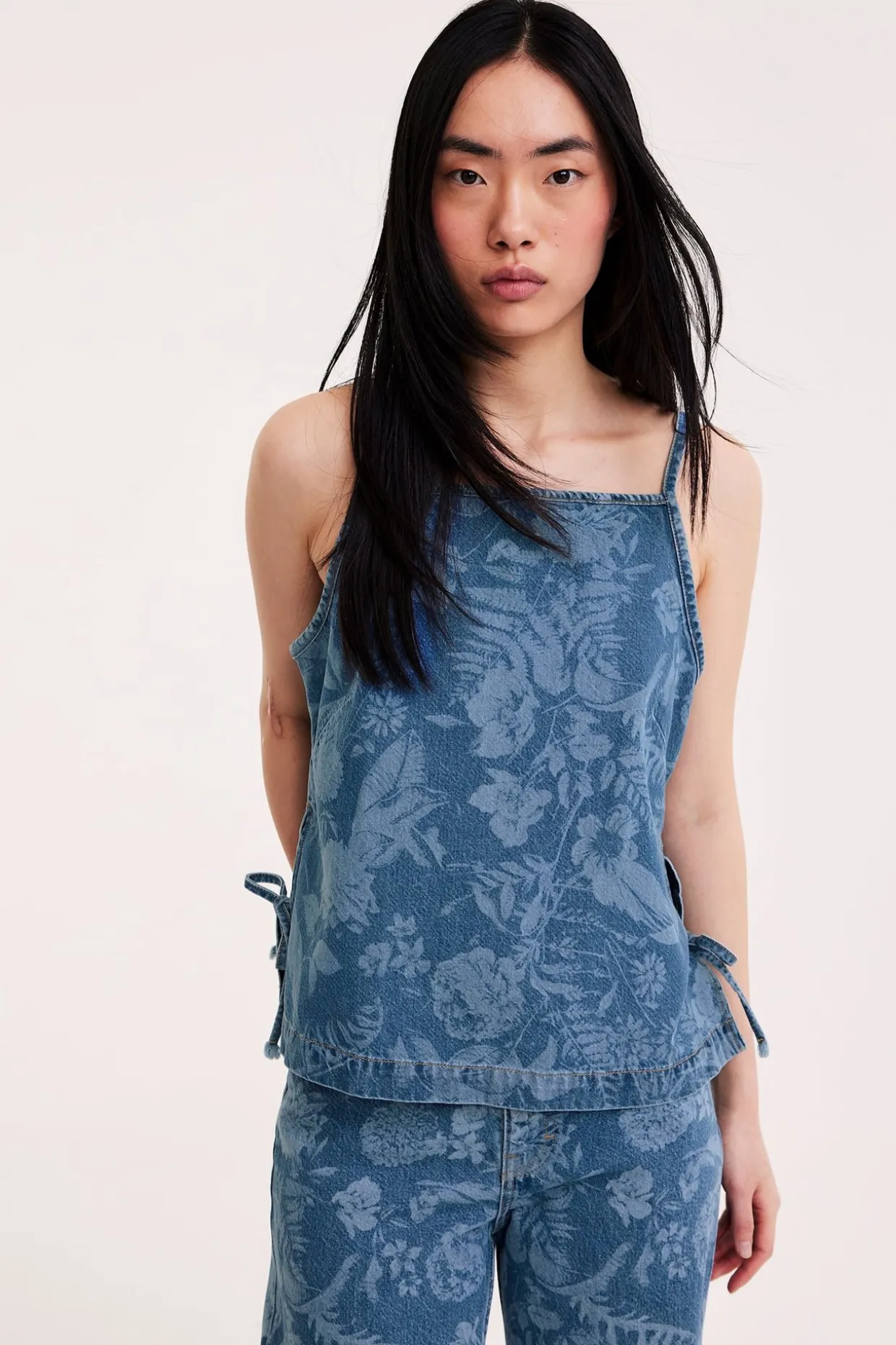 Kuviollinen farkkutoppi | Vaalea denim | Naiset | Kappahl