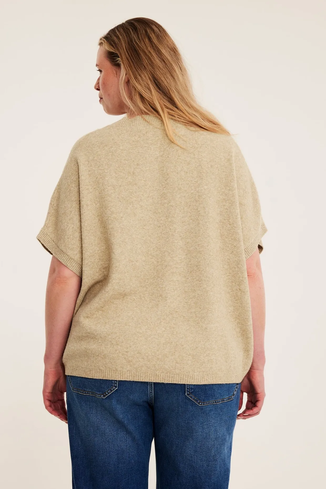Lyhythihainen neulepusero | Meleerattu beige | Naiset | Kappahl