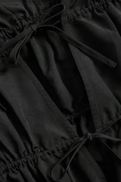 Mekko, jossa solmittavat nauhat | Musta | Naiset | Kappahl