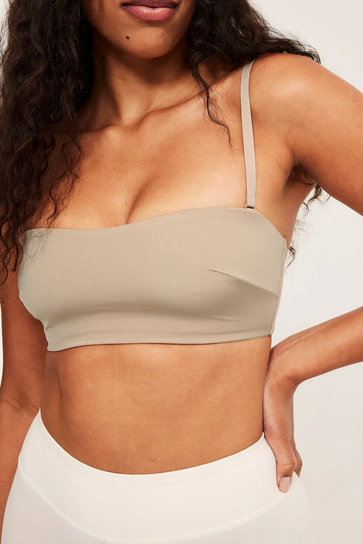 Mikromateriaalia olevat bandeau-rintaliivit | Ruskea | Naiset | Kappahl