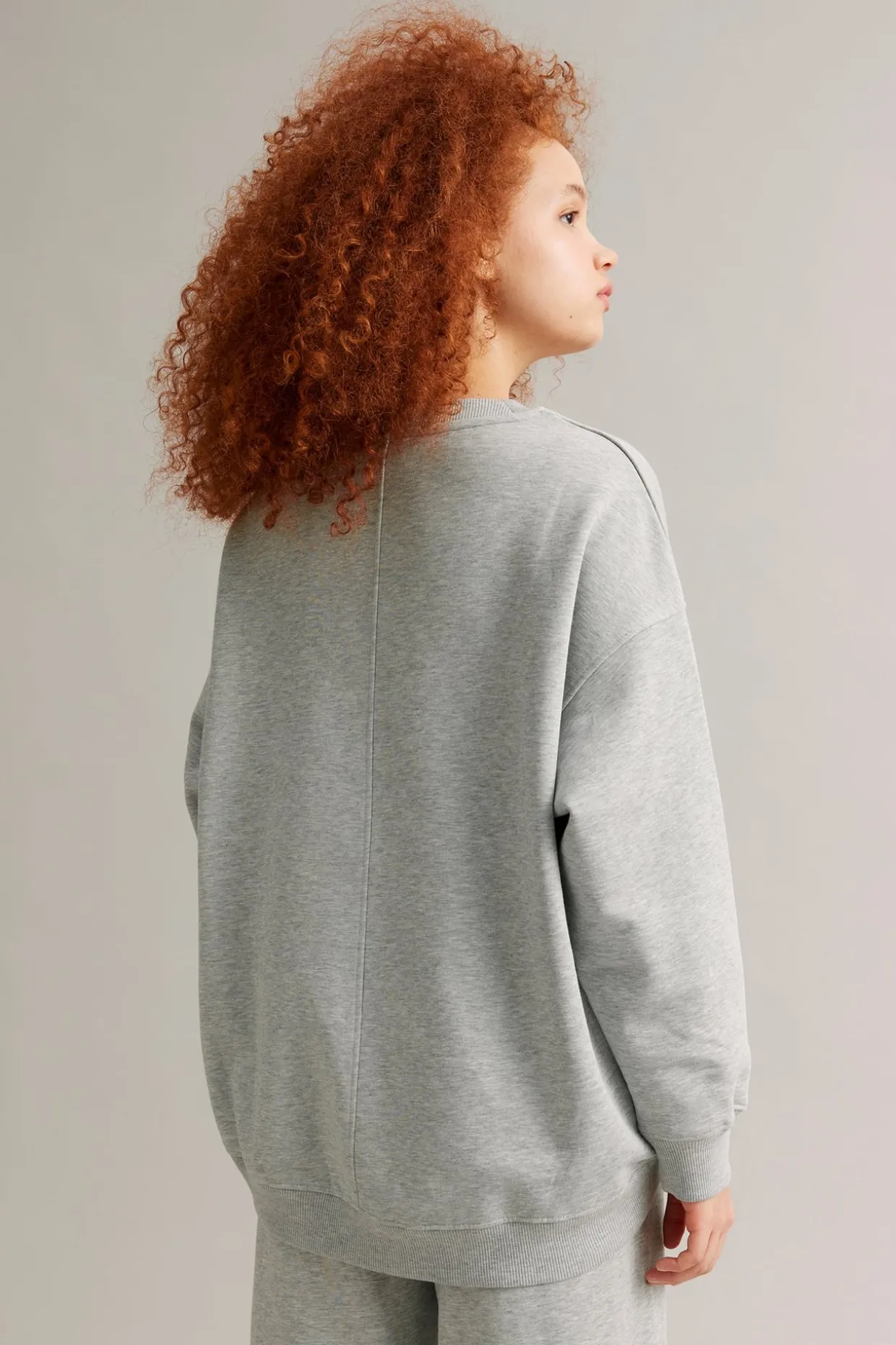 Oversized sweatshirt | Vaaleanharmaa | Naiset | Kappahl