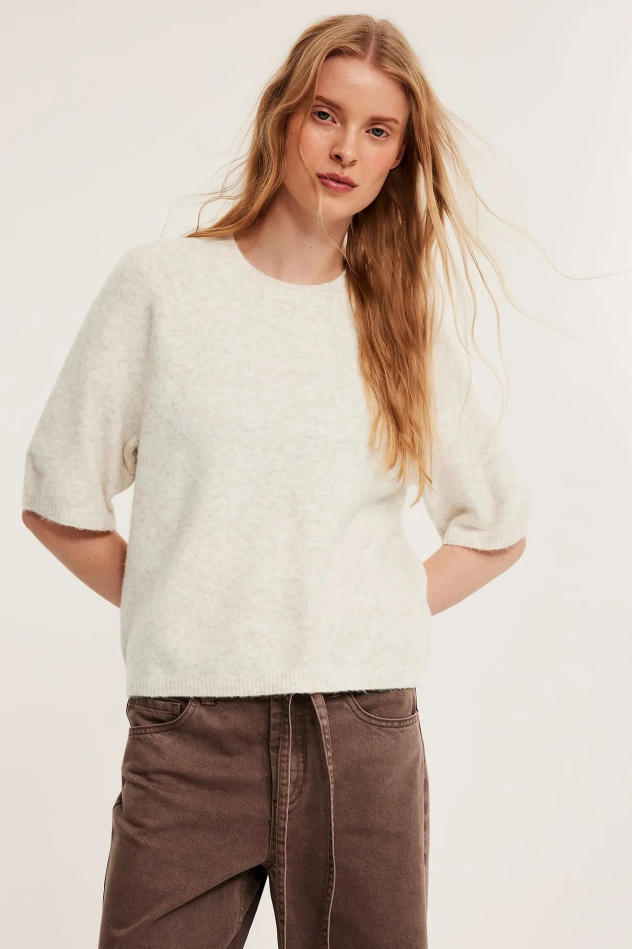Oversize-mallinen neulottu t-paita | Vaaleanbeige | Naiset | Kappahl
