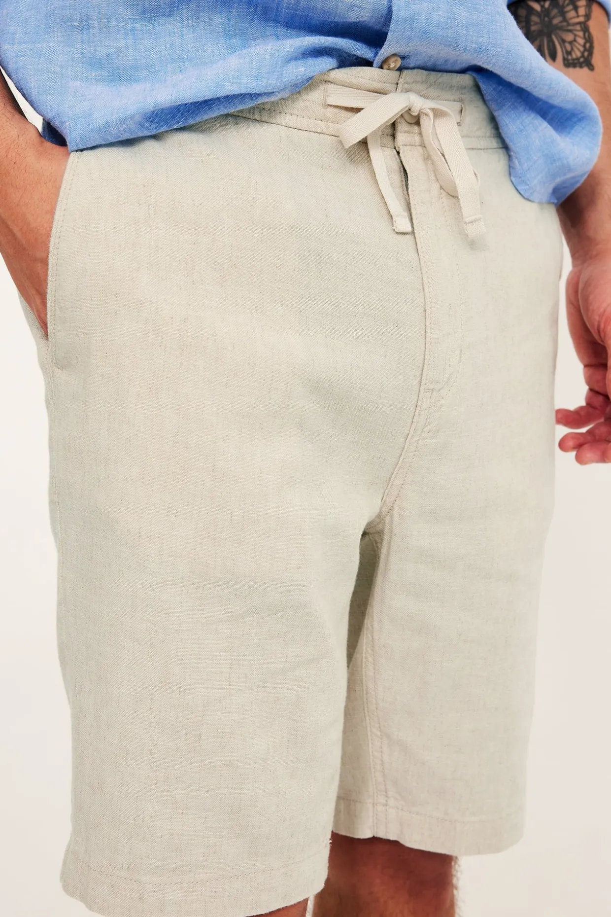 Pellavasekoitetta olevat shortsit | Meleerattu beige | Miehet | Kappahl