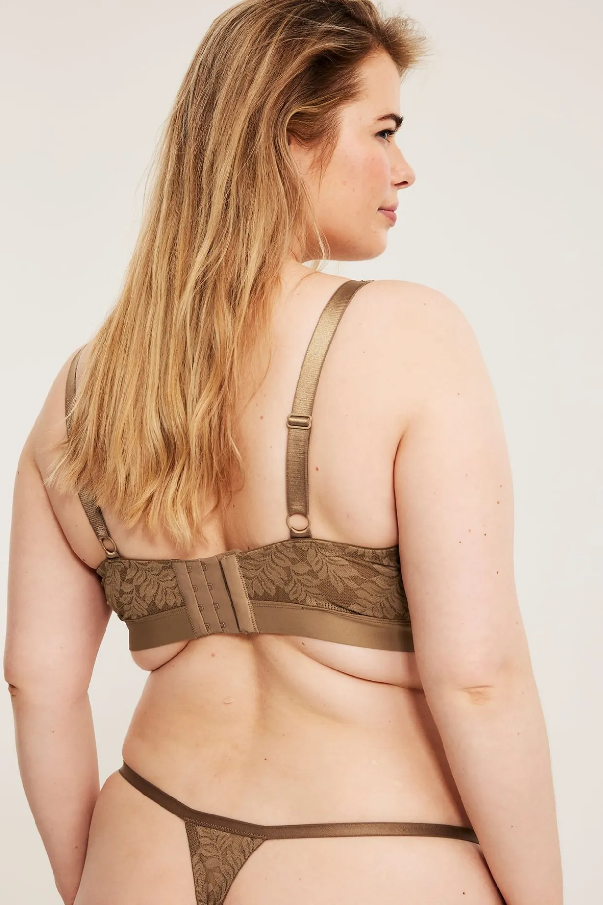 Pitsistringit | Ruskea | Naiset | Kappahl