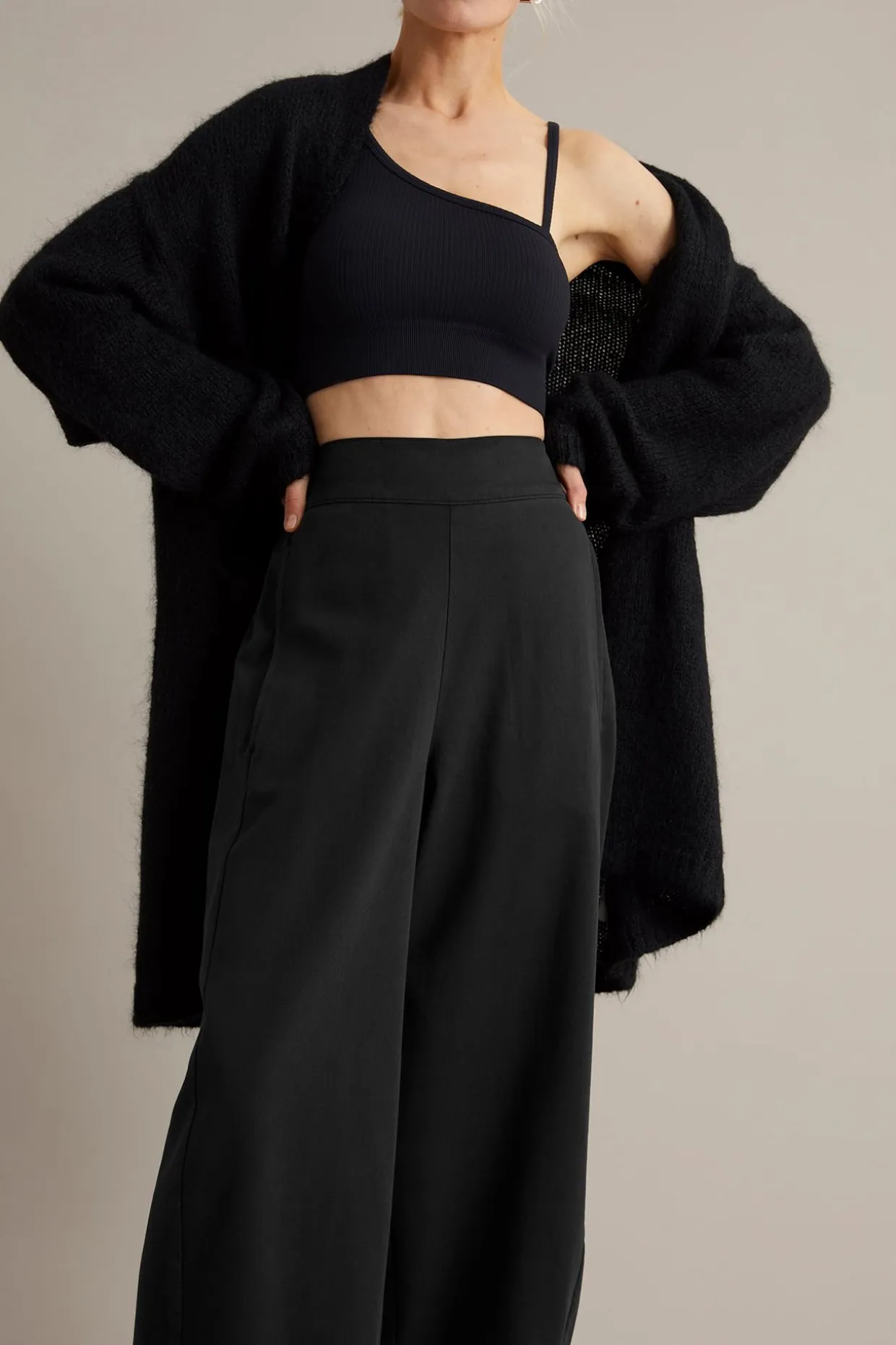 Pull on -housut barrel fit | Musta | Naiset | Kappahl