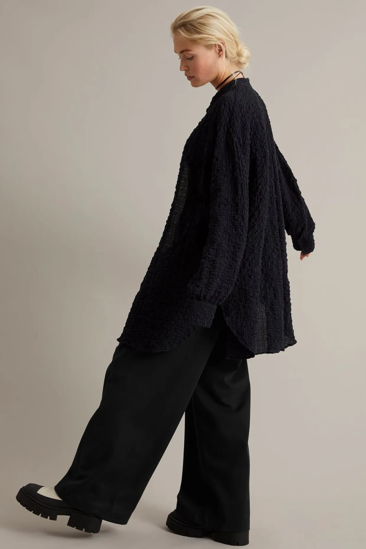 Pull-on-housut wide fit | Musta | Naiset | Kappahl