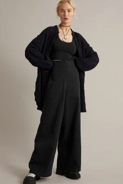 Pull-on-housut wide fit | Musta | Naiset | Kappahl