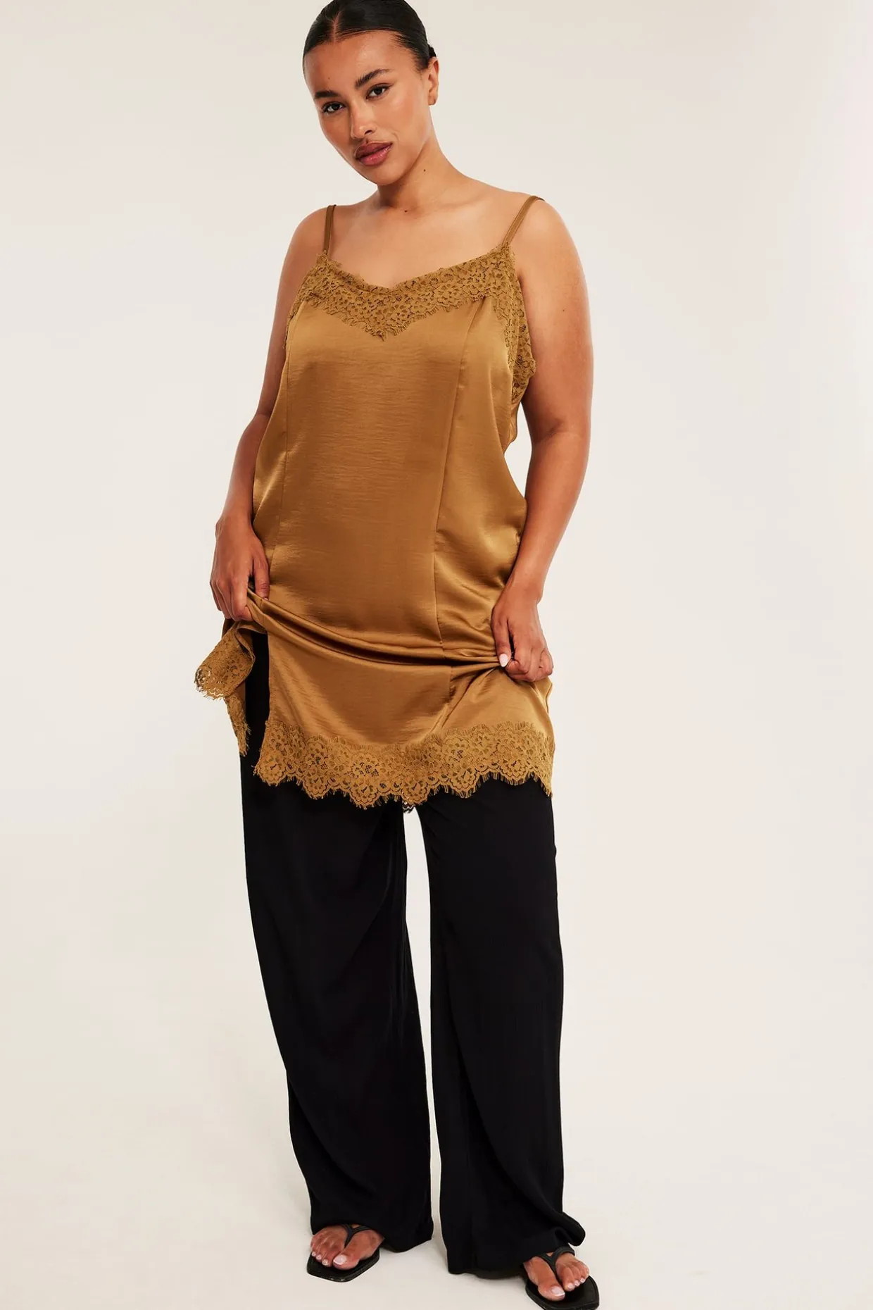 Satiinitoppi | Beige | Naiset | Kappahl