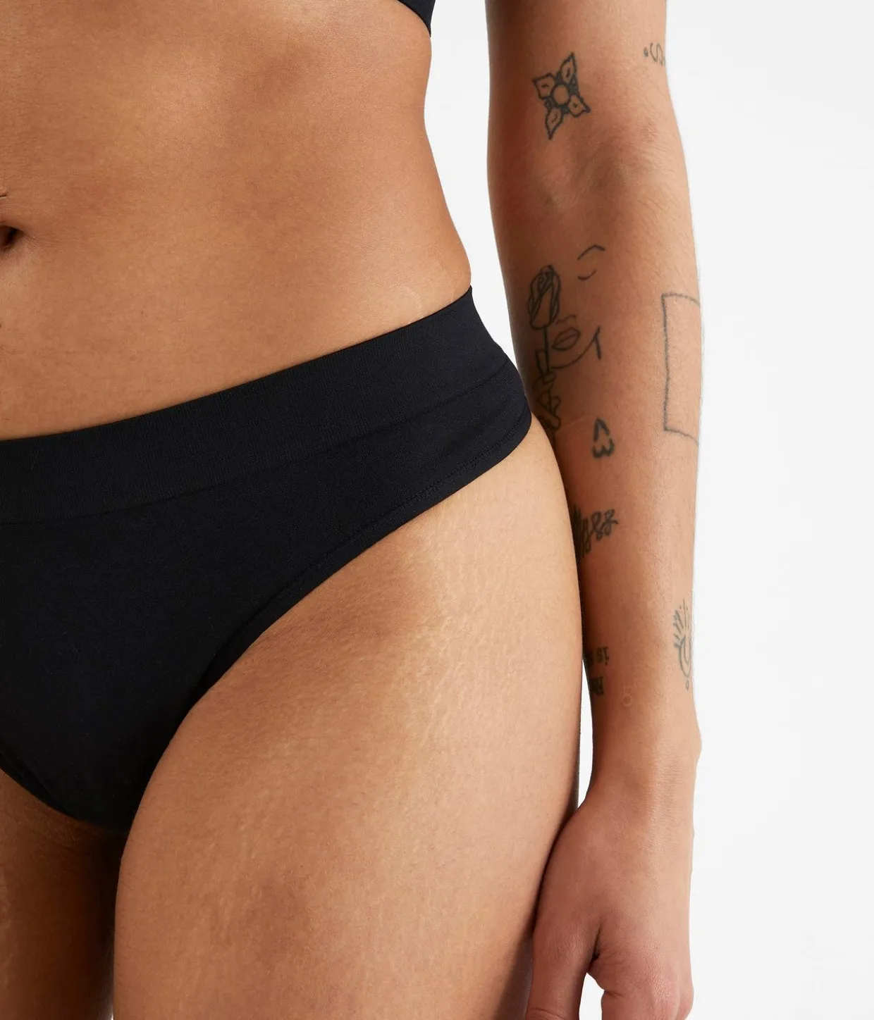 Seamless stringit | Musta | Naiset | Kappahl