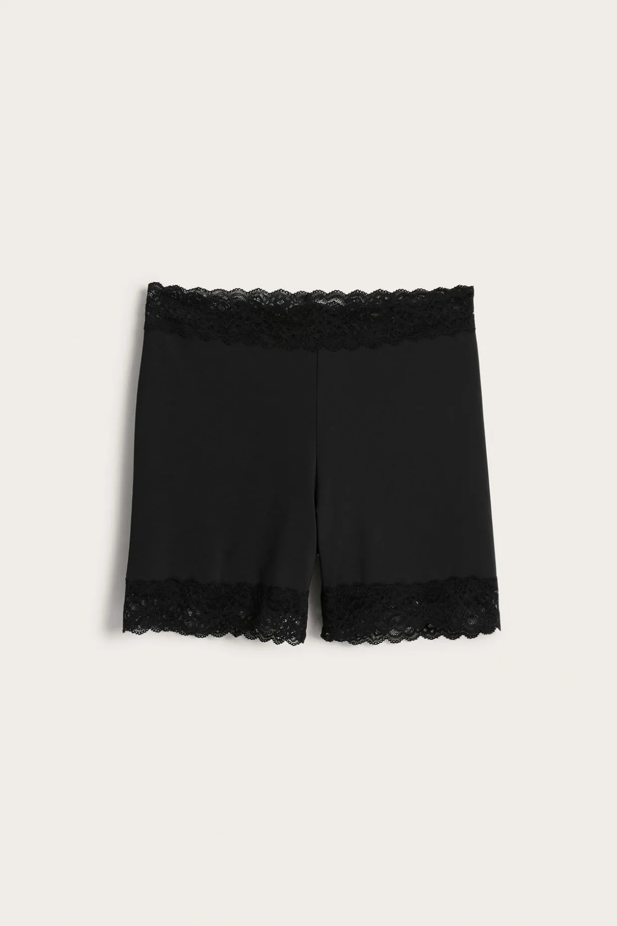 Shortsialushousut, joissa pitsireuna | Musta | Naiset | Kappahl