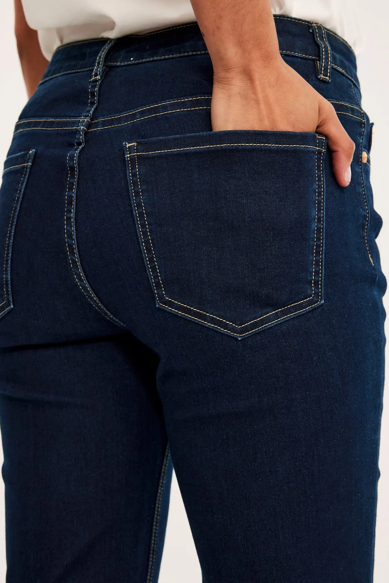 Straight jeans mid waist | Tumma denim | Naiset | Kappahl