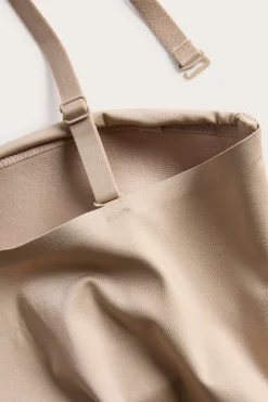 Stringbody light shape topatuilla kupeilla