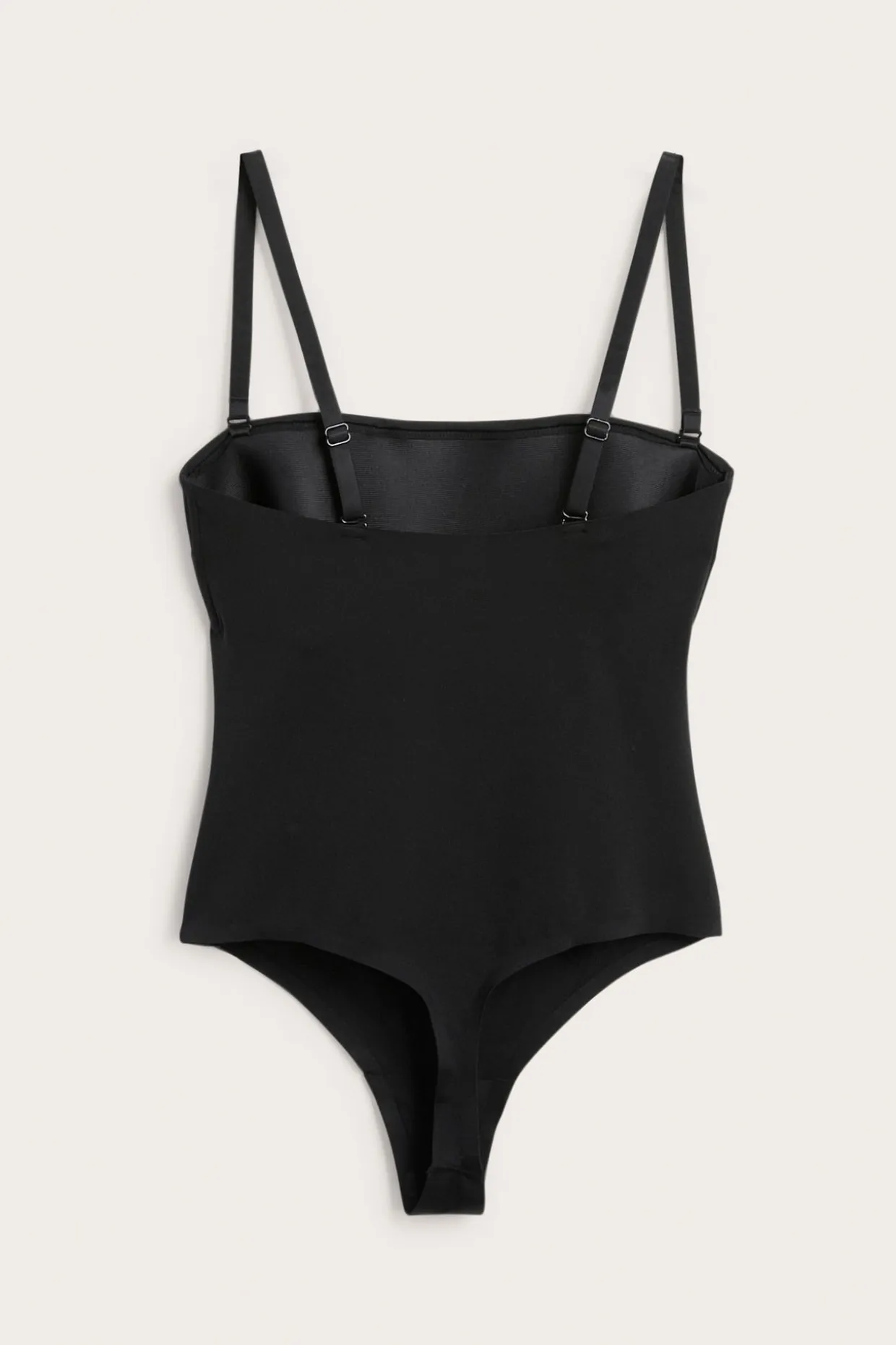 Stringbody light shape topatuilla kupeilla