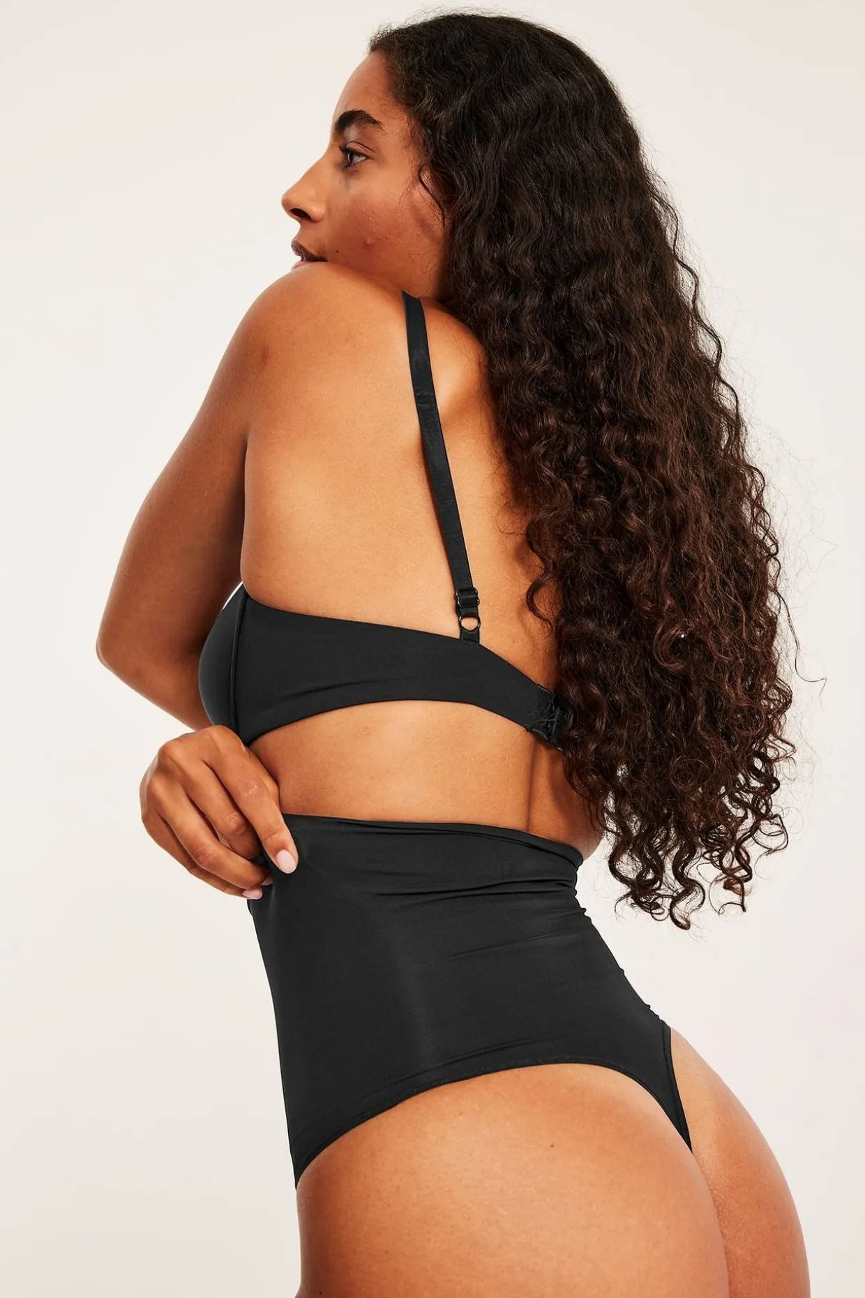 Stringit light shape | Musta | Naiset | Kappahl