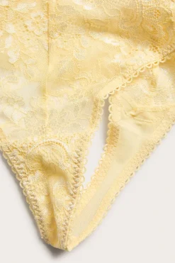Stringit pitsiyksityiskohdilla | Vaaleankeltainen | Naiset | Kappahl