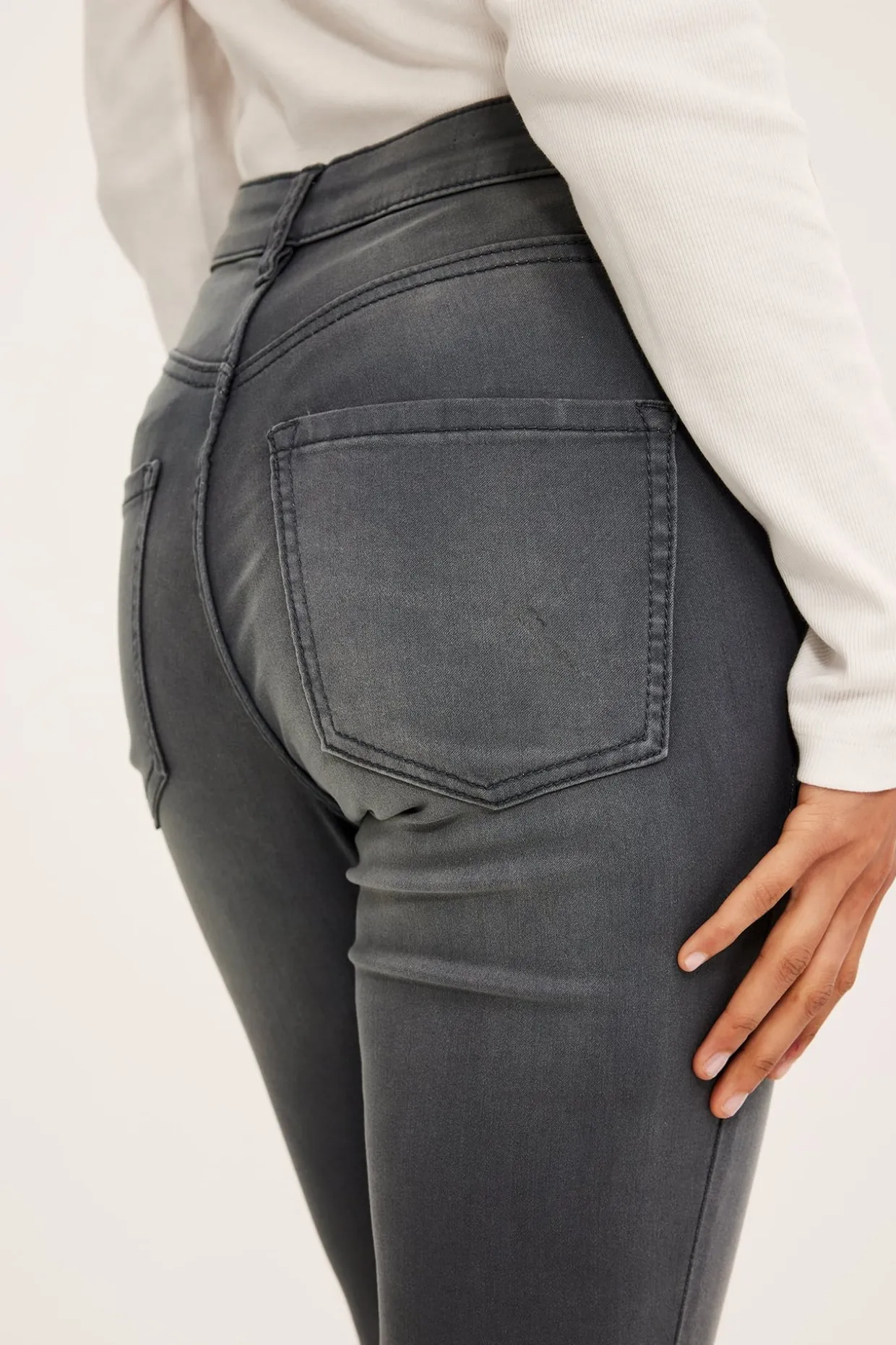 Super slim jeans high waist | Hopeanharmaa | Naiset | Kappahl