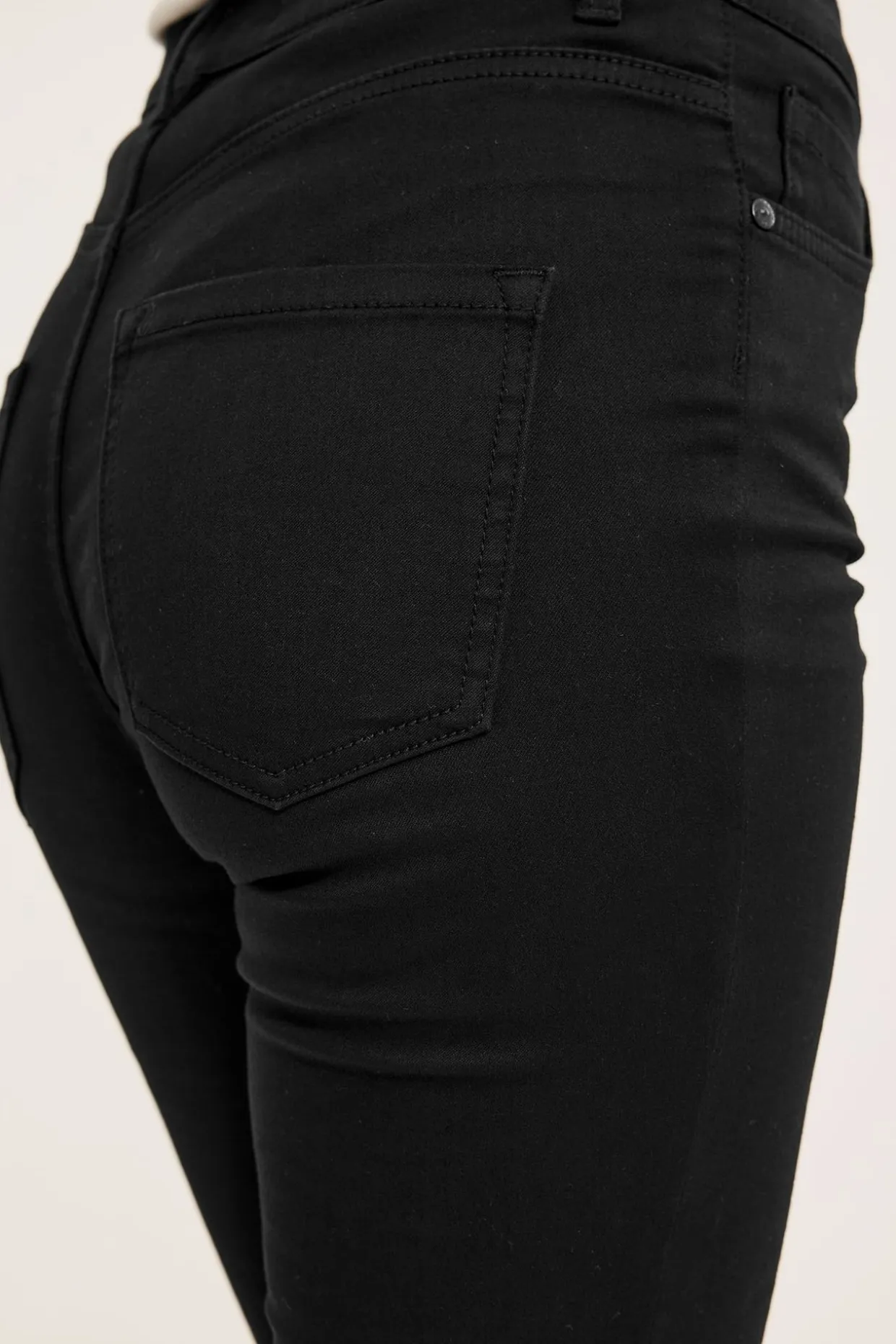 Super slim jeans high waist long leg | Musta | Naiset | Kappahl