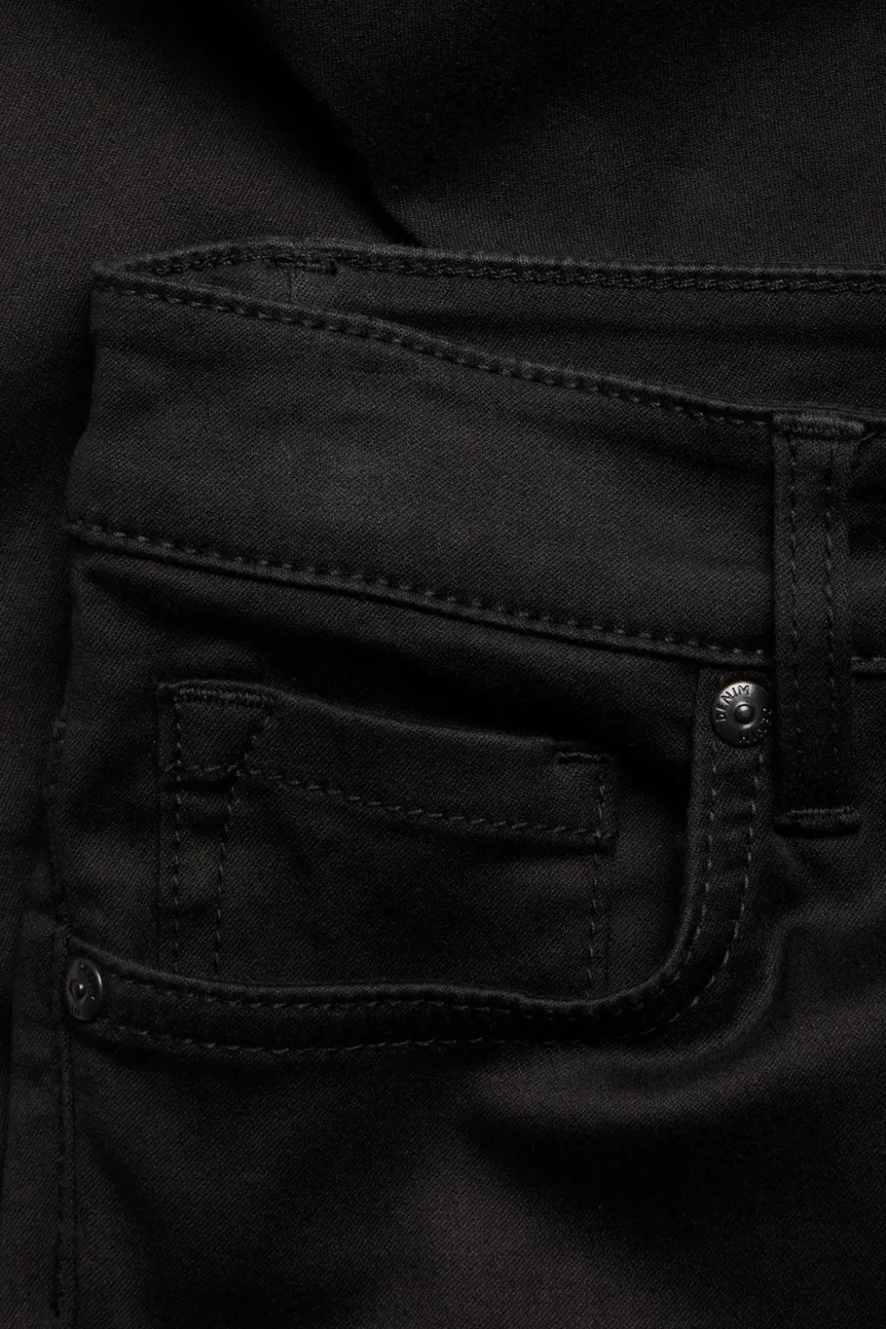Super slim jeans short leg | Musta | Naiset | Kappahl