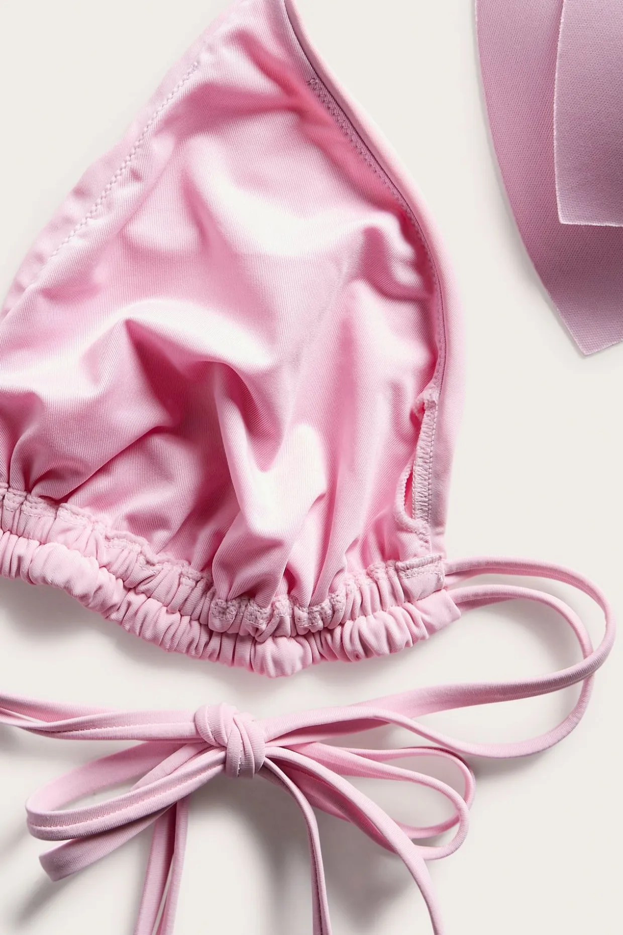 Topattu kolmiomallinen bikiniyläosa | Pinkki | Naiset | Kappahl