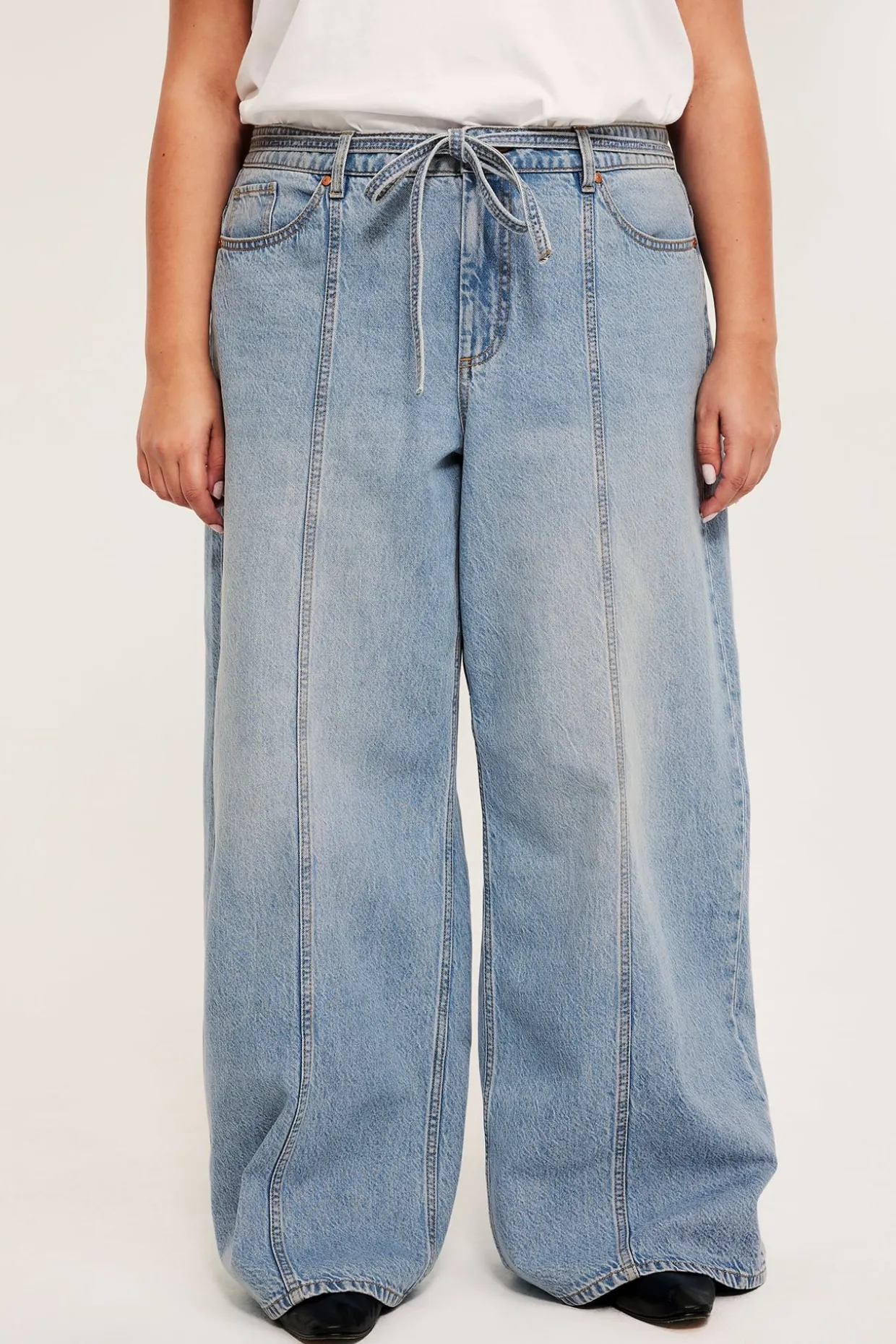 Wide jeans high waist | Denim | Naiset | Kappahl