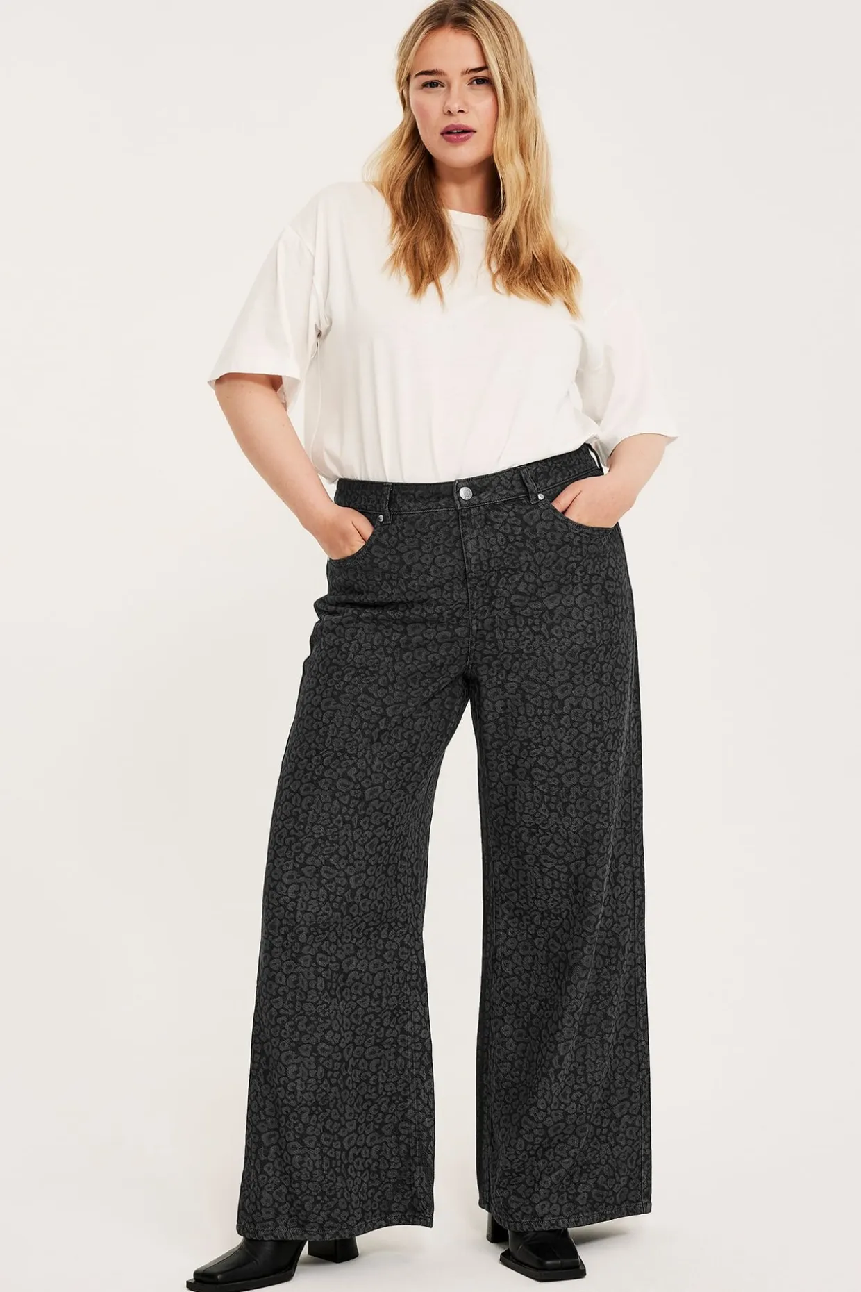 Wide jeans high waist | Harmaa | Naiset | Kappahl